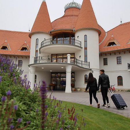 Hungarikum Hotel Lakitelek المظهر الخارجي الصورة