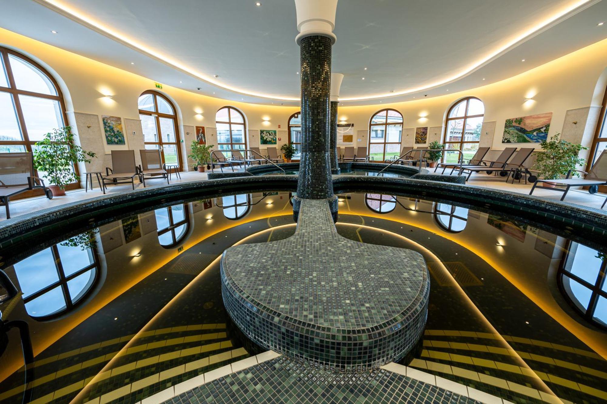 Hungarikum Hotel Lakitelek المظهر الخارجي الصورة