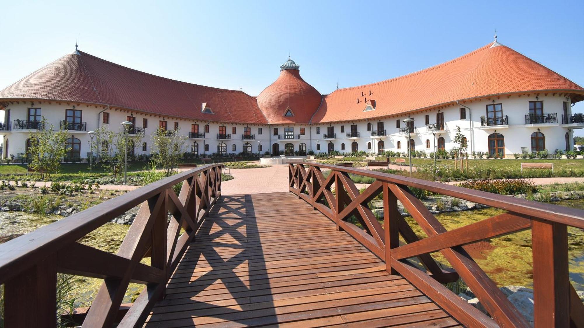 Hungarikum Hotel Lakitelek المظهر الخارجي الصورة